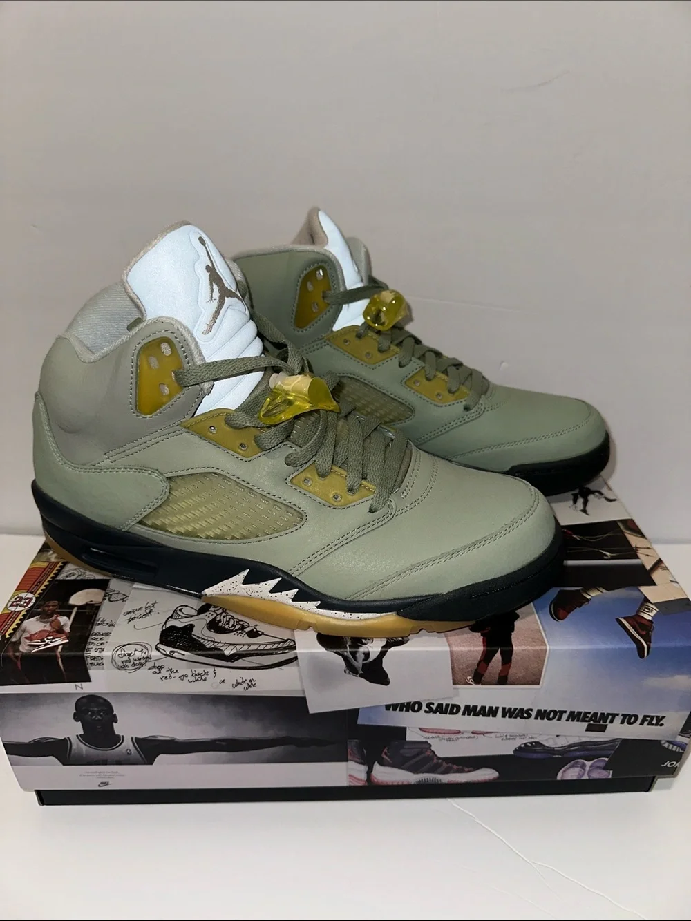 Jordan Kids Olive Green and White Jumpman Sneakers